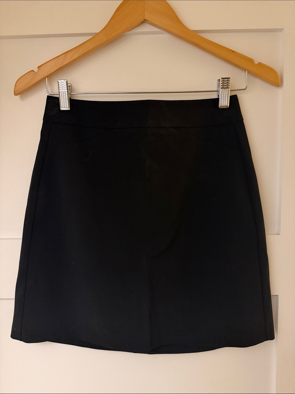 Aritzia Babaton wool mini  skirt - size 2 - career, office, classic